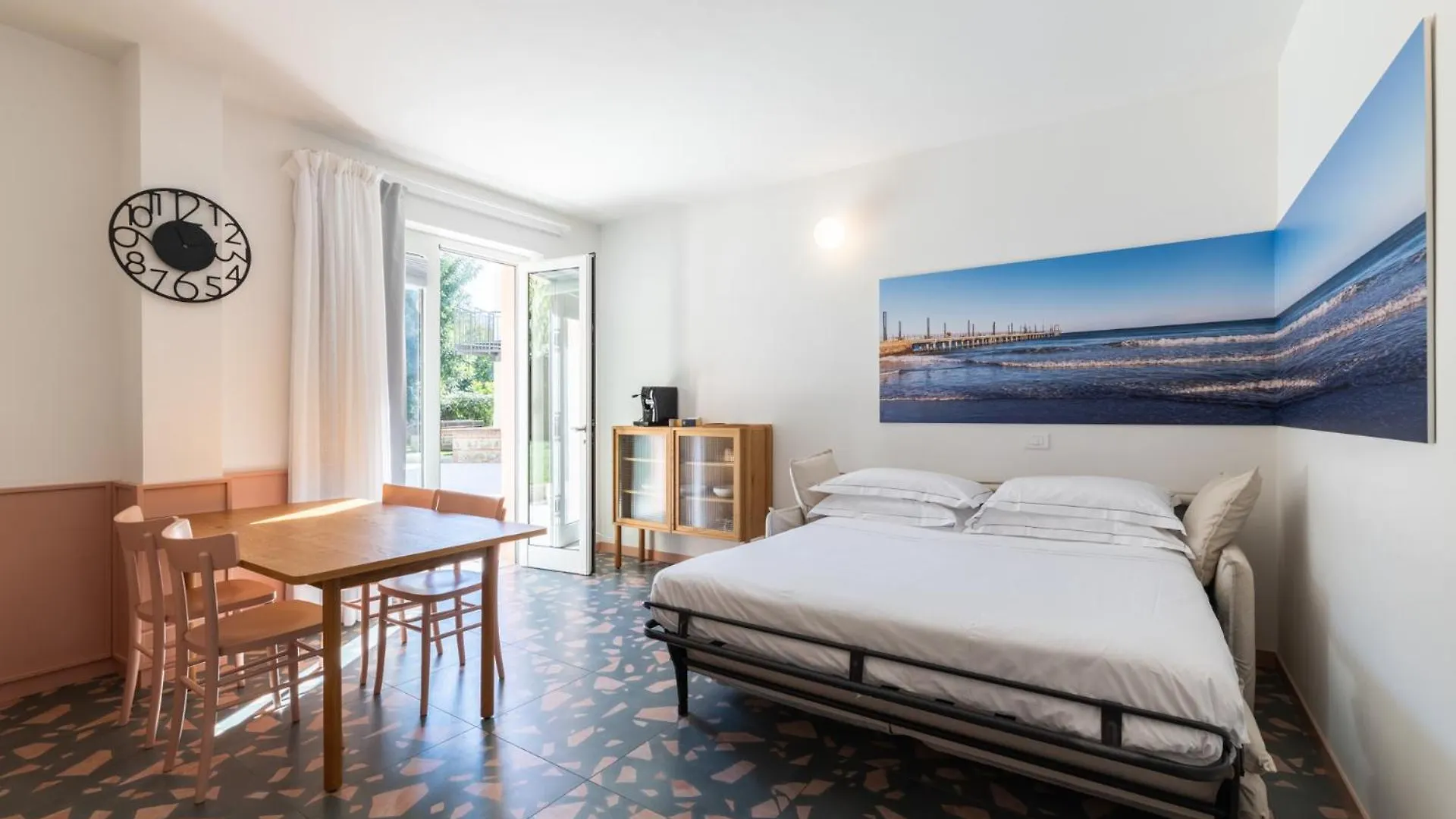 Alaxia Resort Alassio 0*,