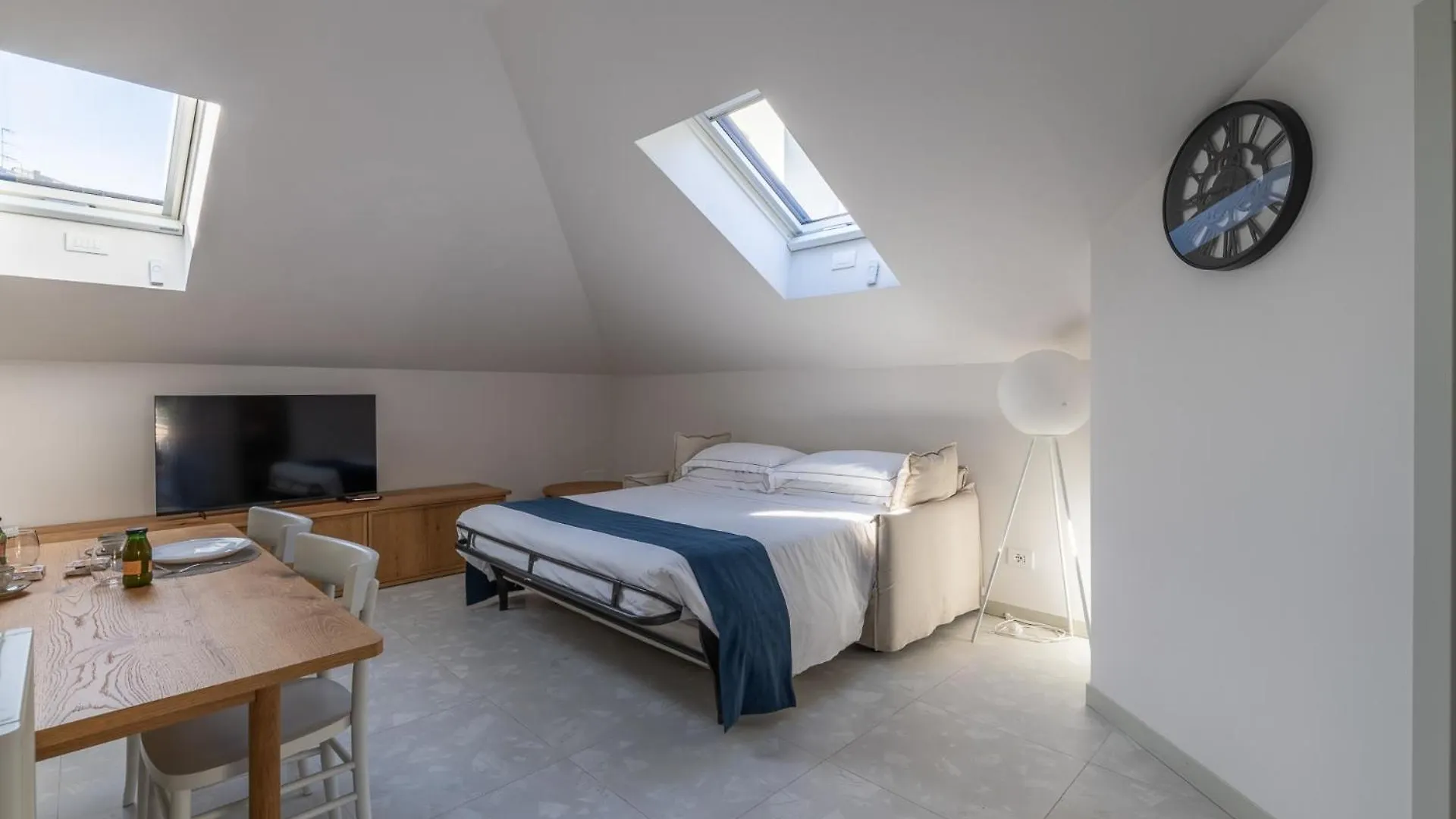 Alaxia Resort Alassio 0*,  Italien